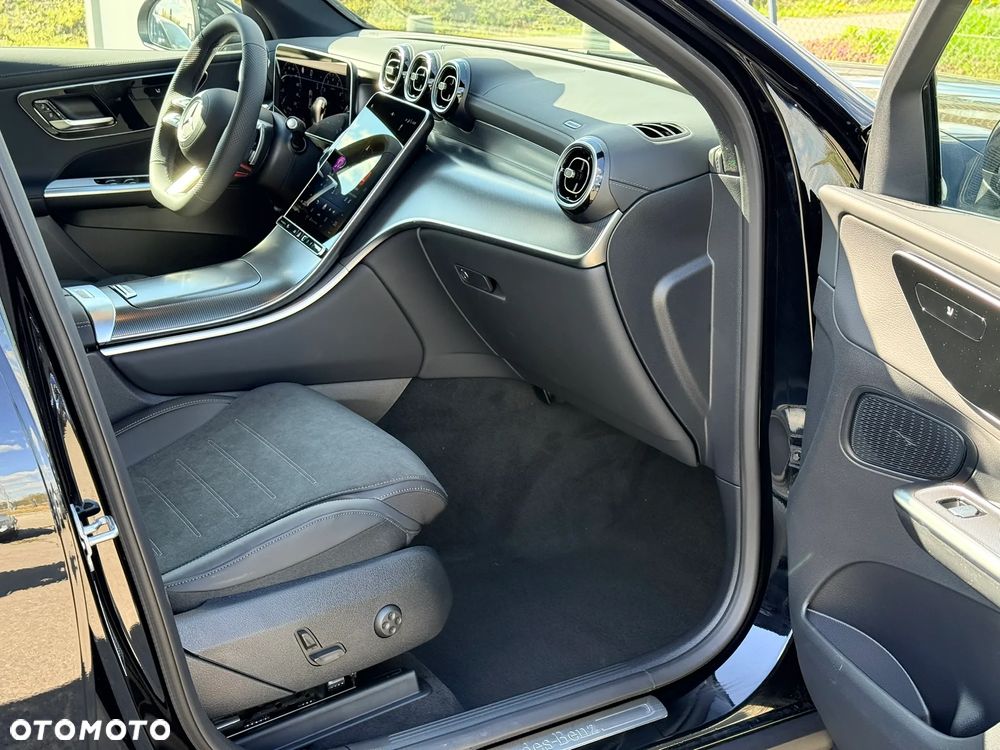 Mercedes-Benz GLC - 21