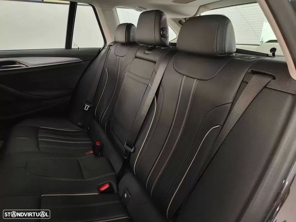 BMW 520 e Line Luxury - 39