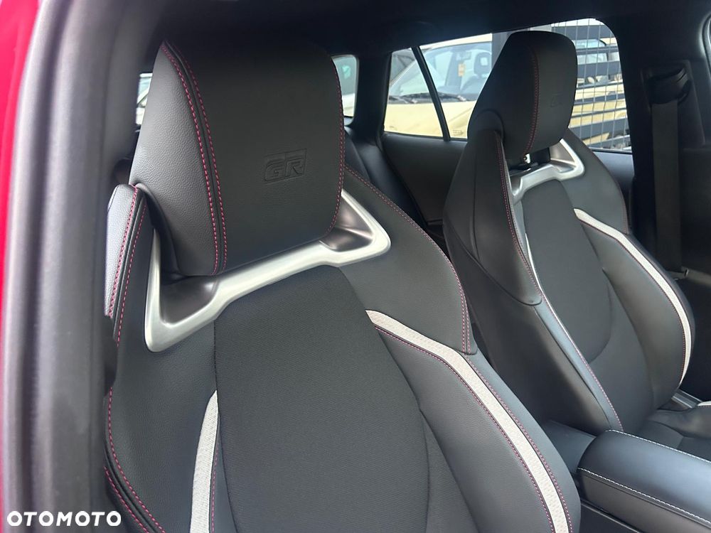 Toyota Corolla 2.0 Hybrid GR Sport Dynamic - 36