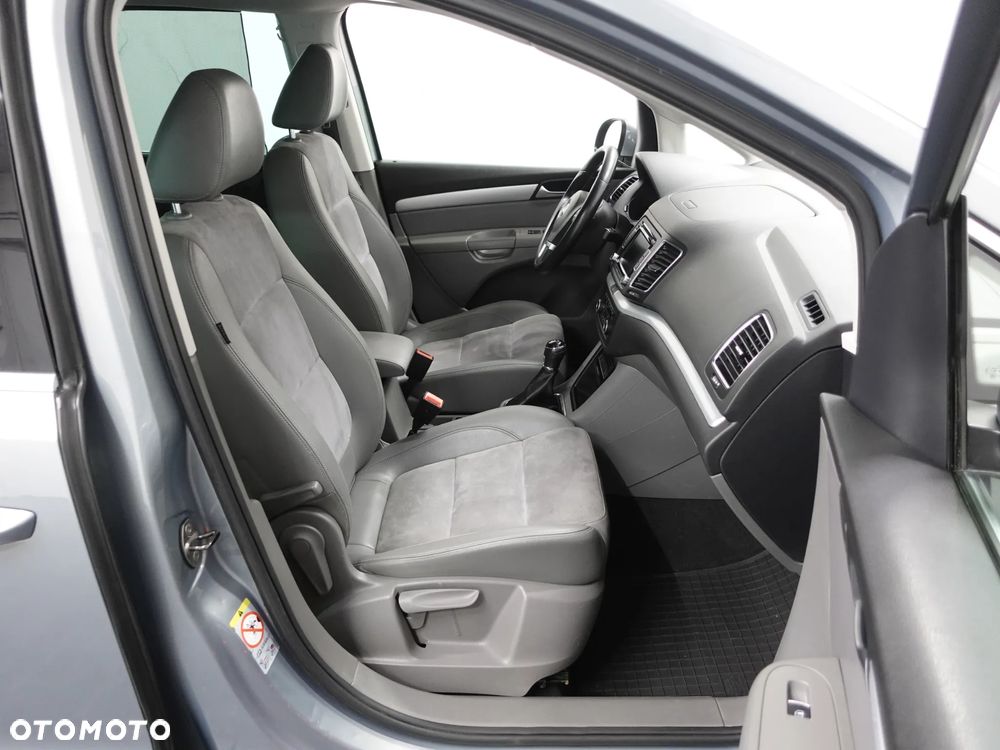 Volkswagen Sharan 2.0 TDI 4Motion BlueMotion Technology Highline - 27