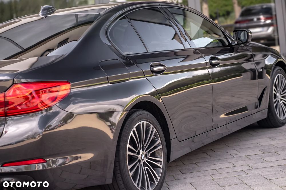 BMW Seria 5 520d Luxury Line sport - 26