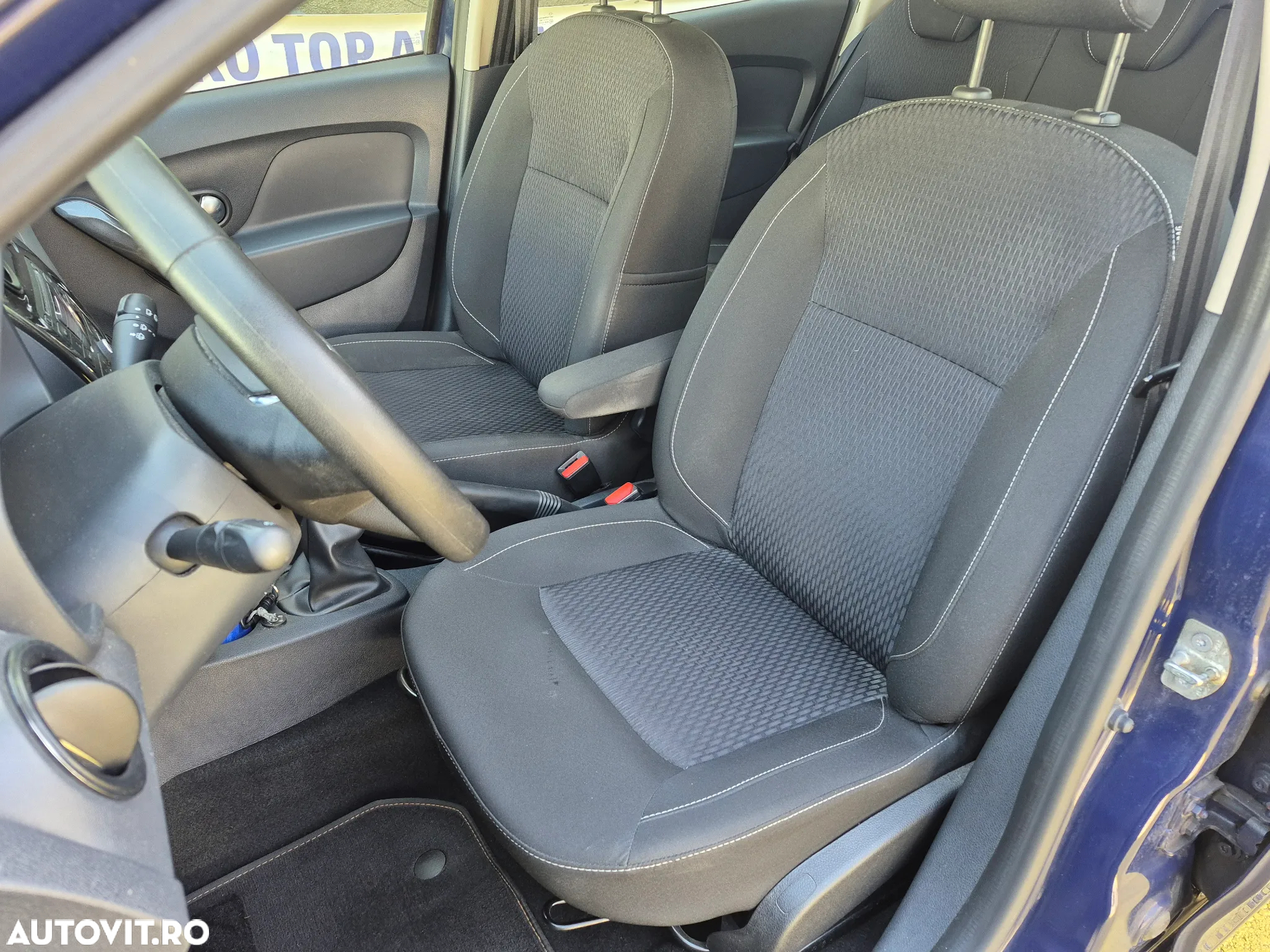 Dacia Sandero 0.9 90CP Laureate - 10