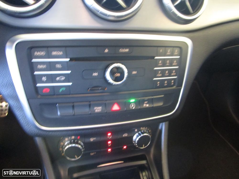 Mercedes-Benz CLA 180 CDI AMG Line Aut. - 26