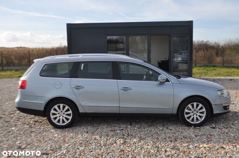 Volkswagen Passat Variant 2.0 TDI BlueMotion Technology DPF Highline - 4