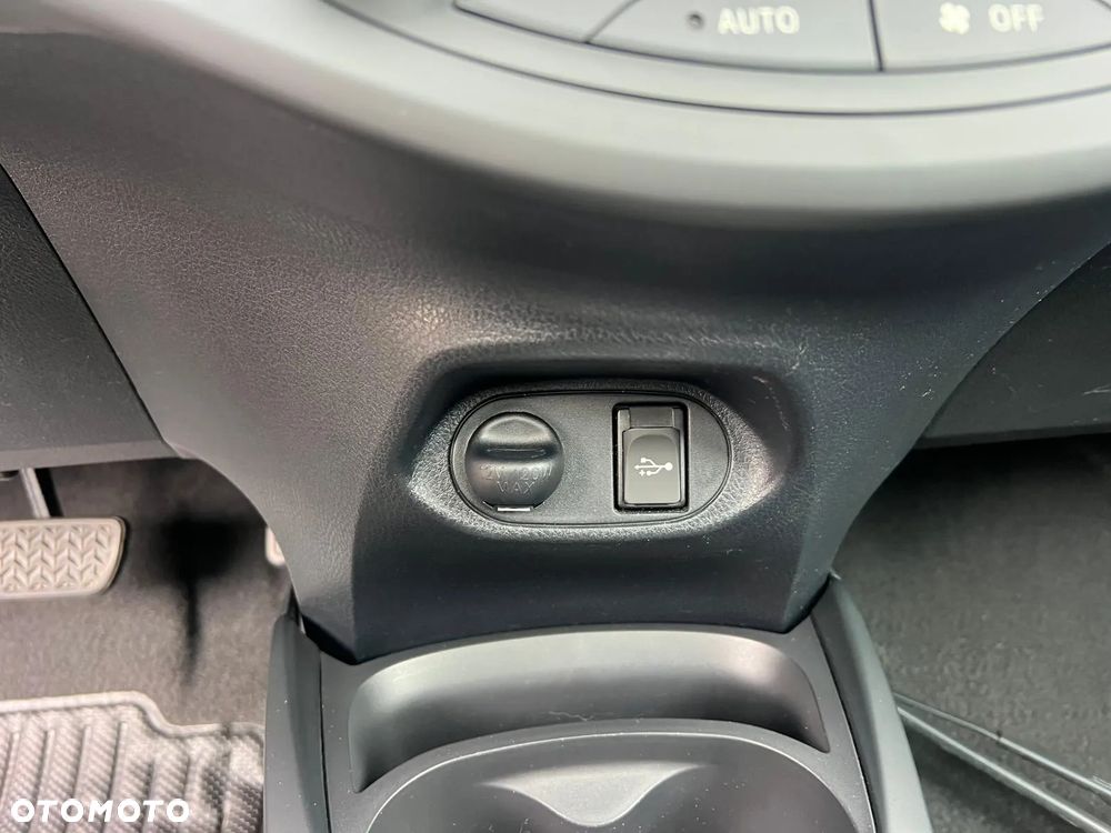 Toyota Yaris Hybrid 100 Active EU6 - 23