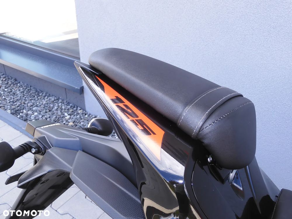Suzuki GSX - 15