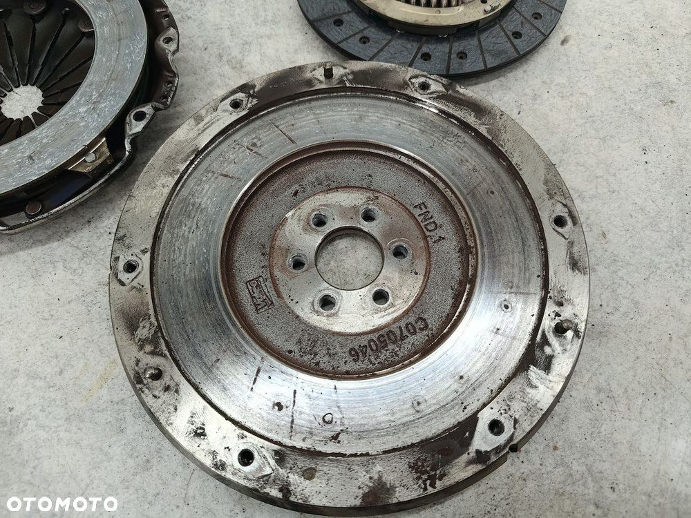 SPRZĘGŁO KOMPLETNE CITROEN C4 GRAND PICASSO I C0705046  C0702753 701501 - 2