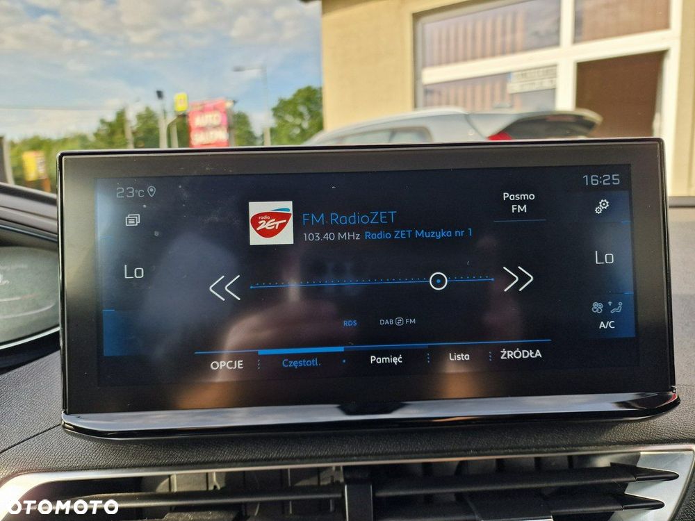 Peugeot 3008 1.6 PureTech Hybrid PHEV Allure S&S EAT8 - 26