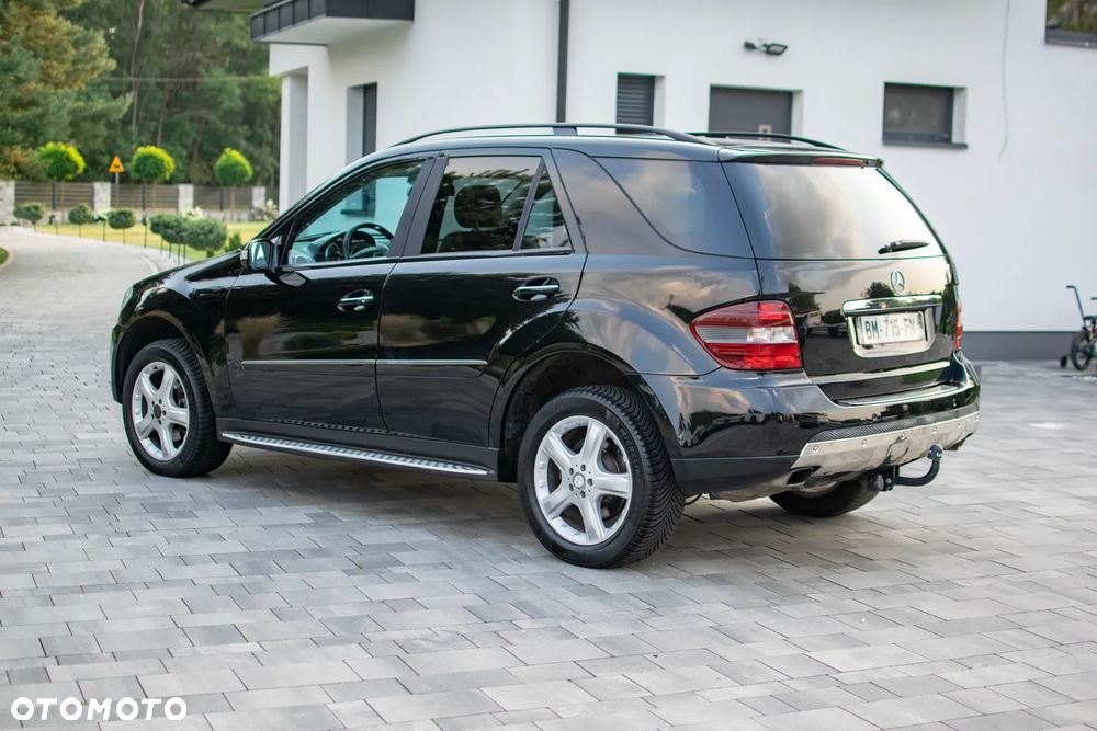 Mercedes-Benz ML 320 CDI 4Matic 7G-TRONIC DPF Edition 10 - 25