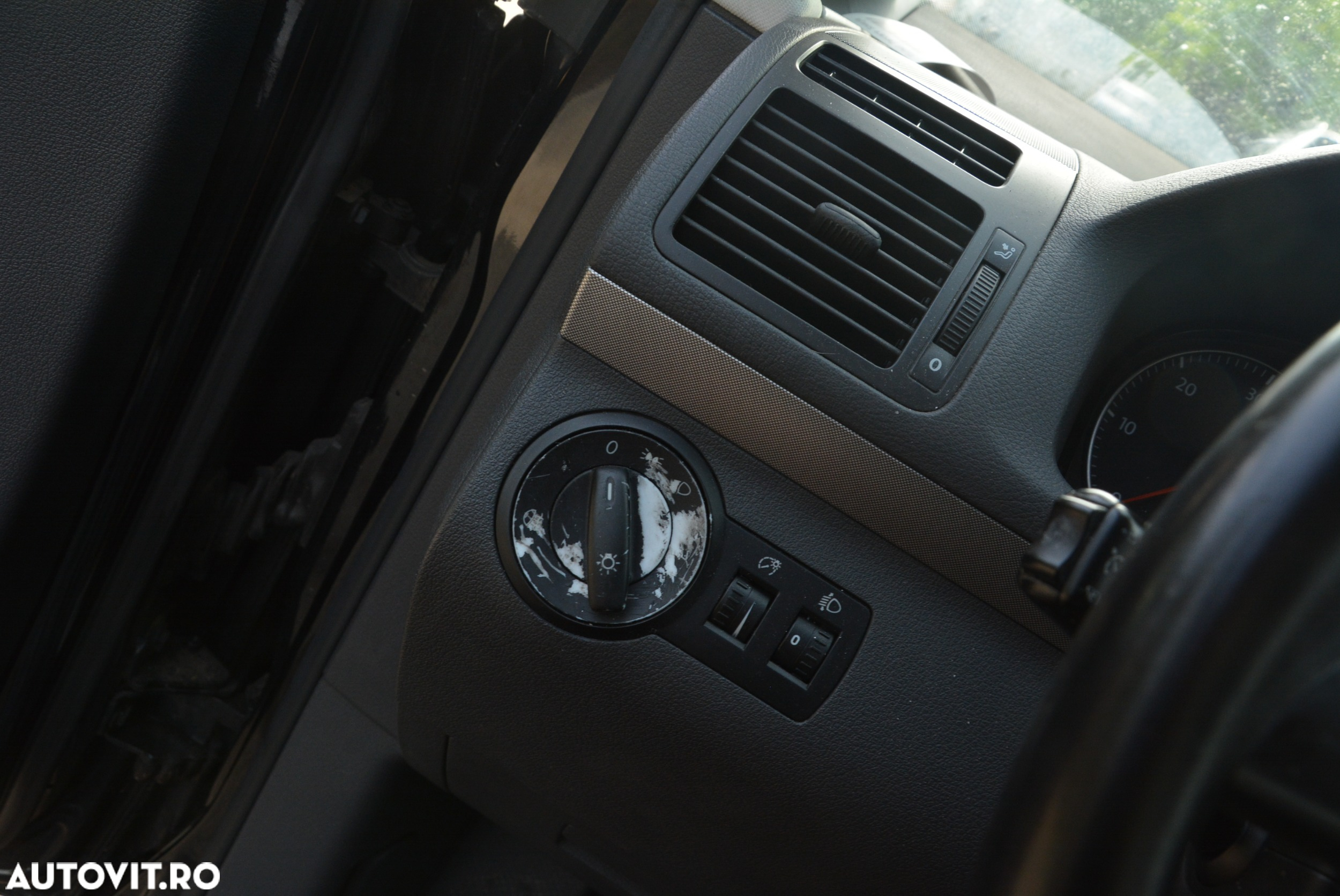 Dezmembrari  VW TOURAN (1T)  2003  > 2010 2.0 TDI Motorina - 25
