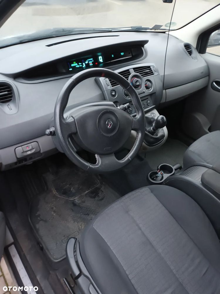 Renault Scenic - 15