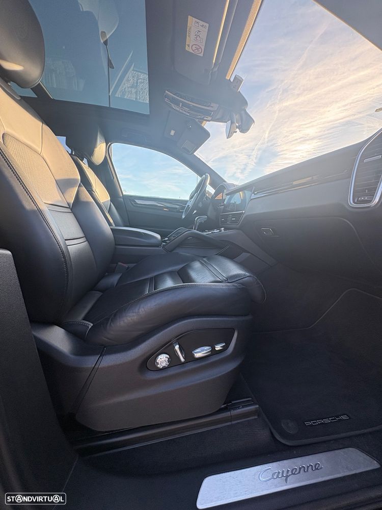Porsche Cayenne - 6