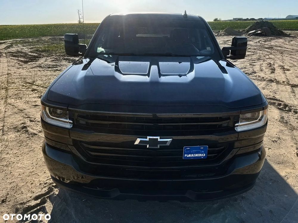 Chevrolet Silverado - 3