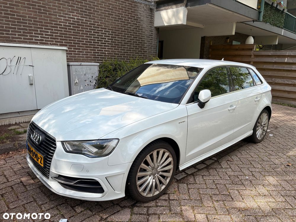Audi A3 Sportback 1.4 TFSI E-tron Ambition e-S tronic - 2