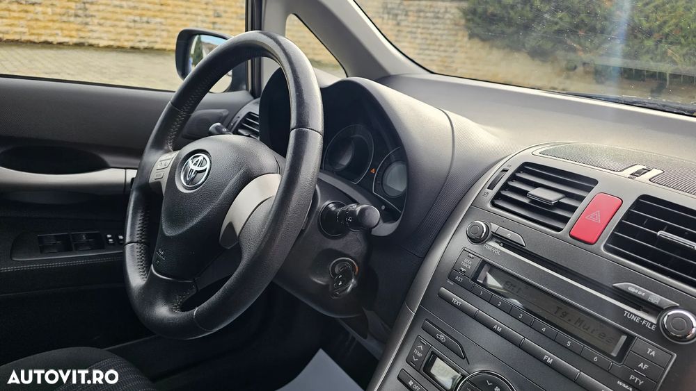 Toyota Auris 1.6 L Valvematic CVT Luna - 12