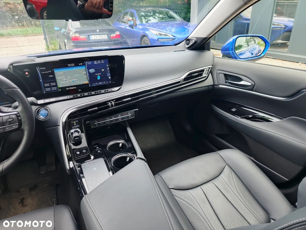 Toyota Mirai Advanced - 9