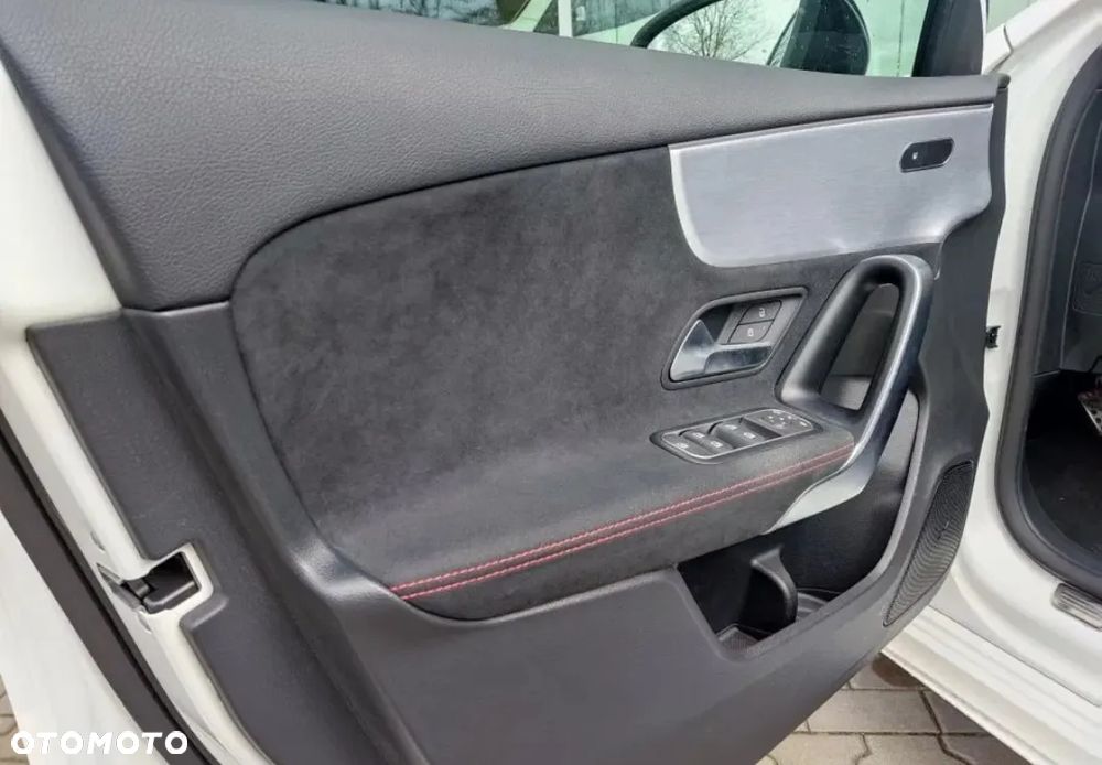 Mercedes-Benz Klasa A 200 AMG Line 7G-DCT - 6