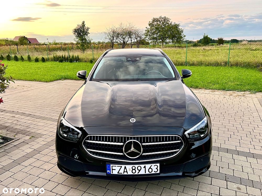 Mercedes-Benz Klasa E 220 d 4Matic 9G-TRONIC Avantgarde - 4