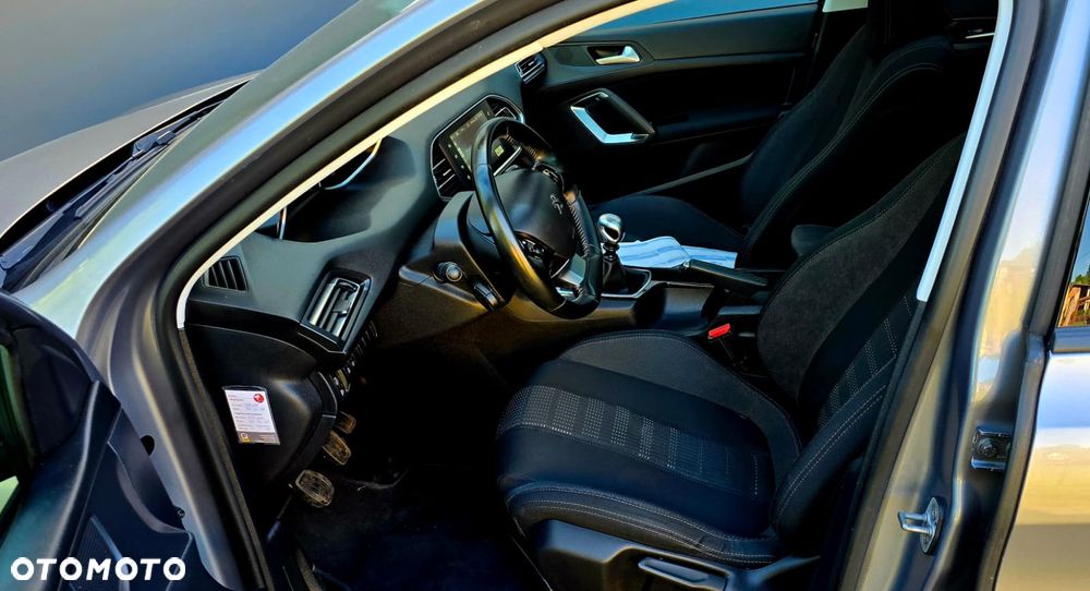 Peugeot 308 BlueHDi FAP 120 Stop & Start Allure - 23