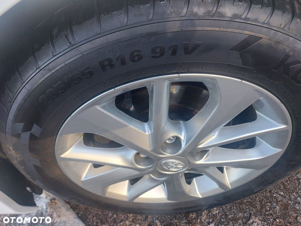 Toyota Auris 1.4 D-4D Design Edition - 11