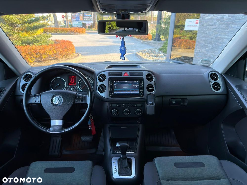 Volkswagen Tiguan - 32