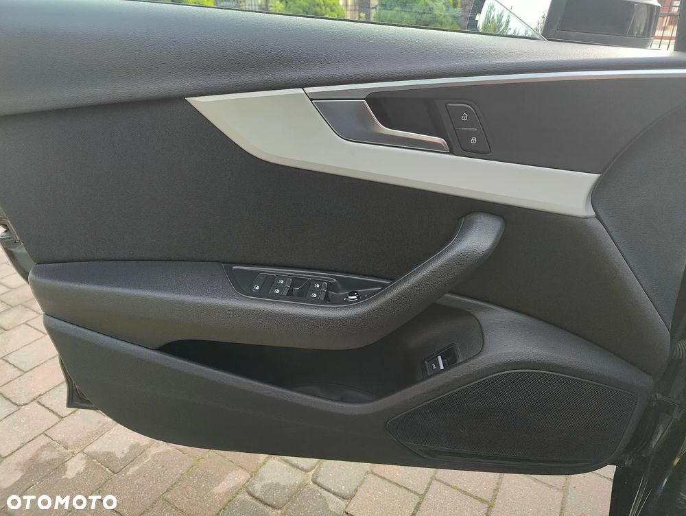 Audi A4 Limousine 1.4 TFSI S tronic sport - 35