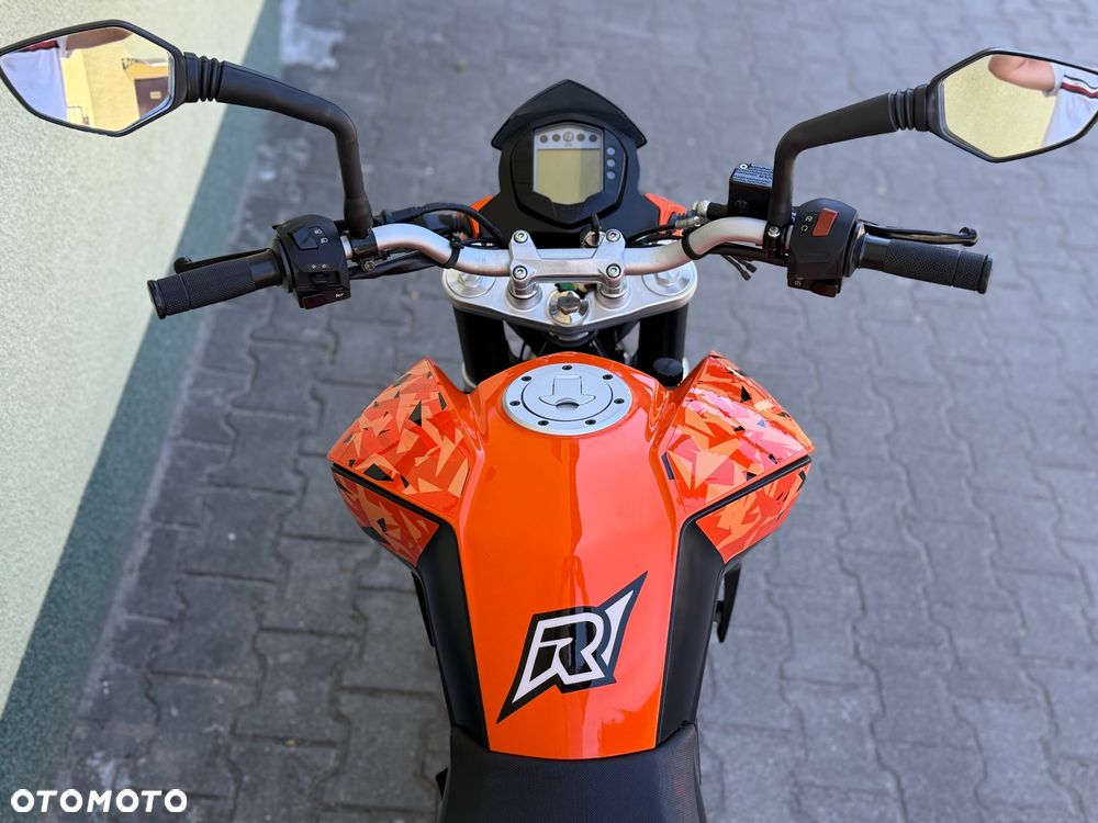 KTM Duke 125 - 17