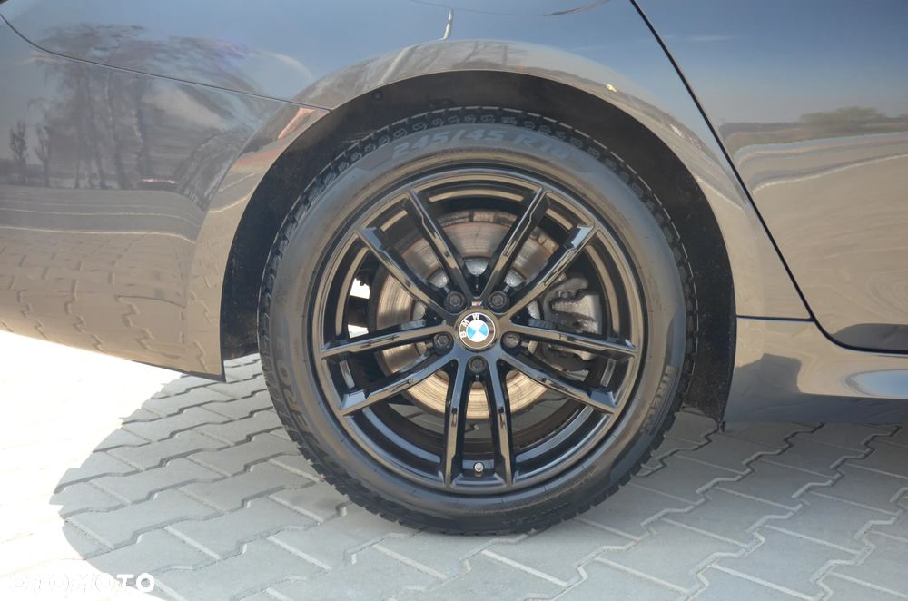 BMW Seria 5 520d Sport - 23