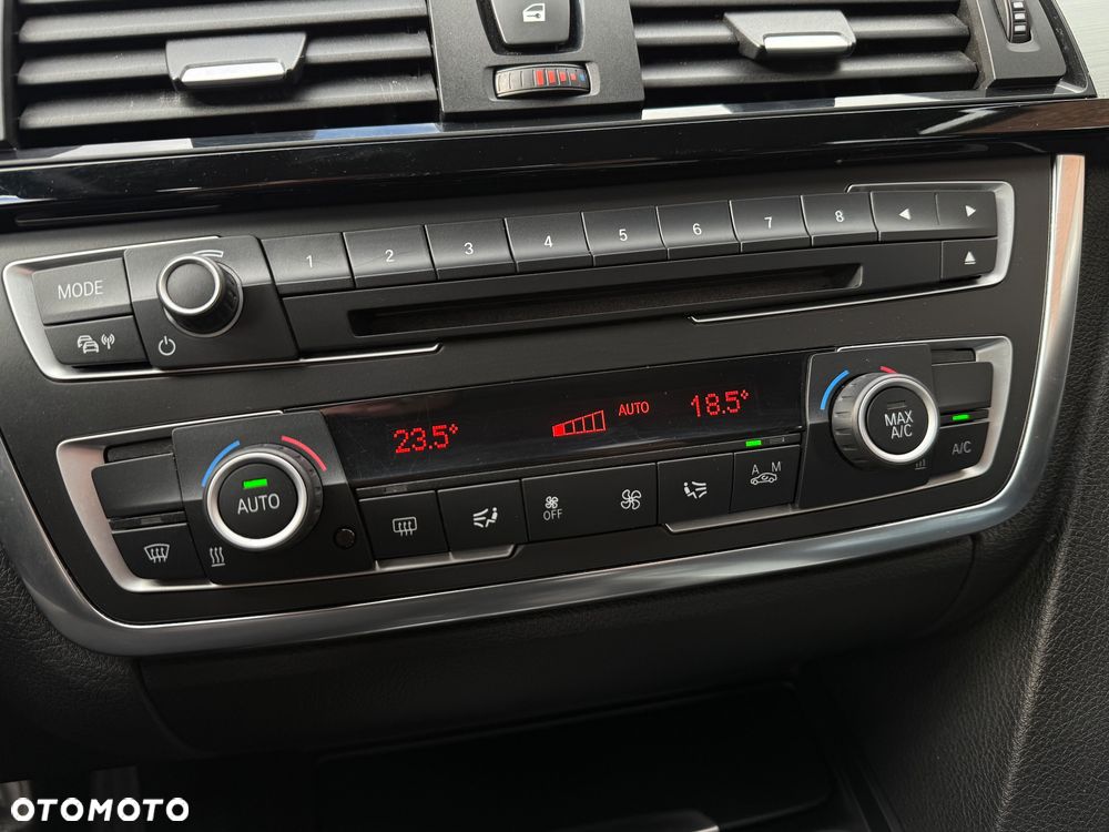 BMW Seria 3 318d Blue Performance Luxury Line - 16