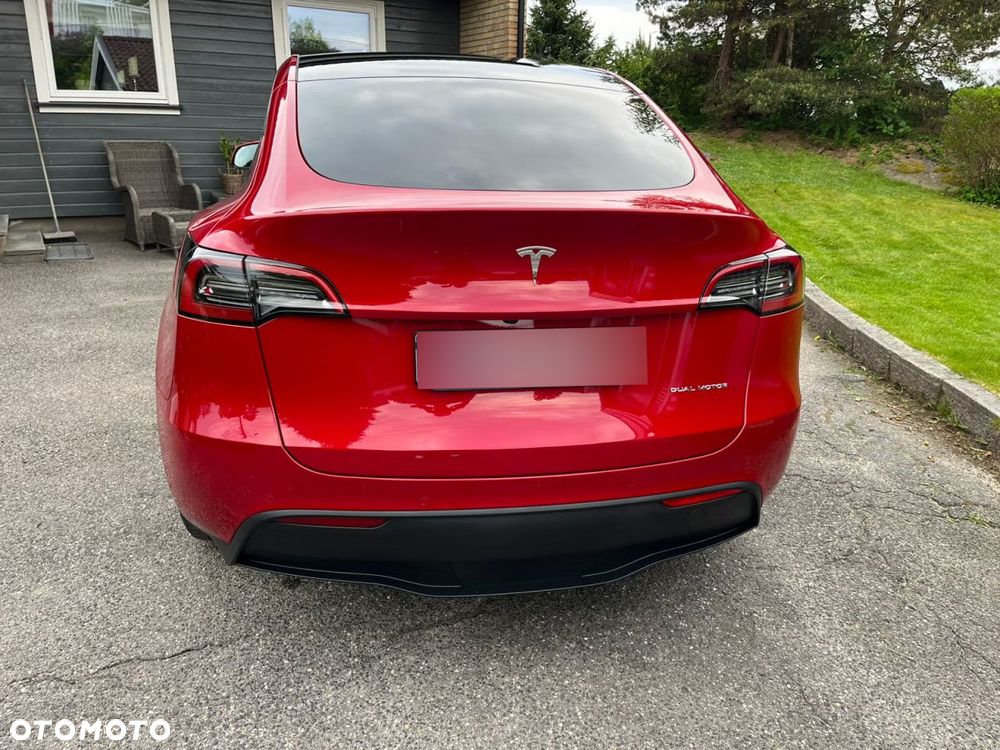 Tesla Model Y Long Range Dual Motor AWD - 10