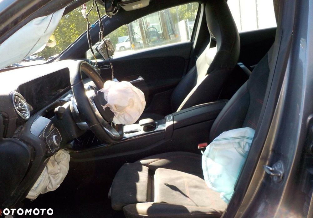 Mercedes-Benz Klasa A 200 AMG Line 7G-DCT - 22