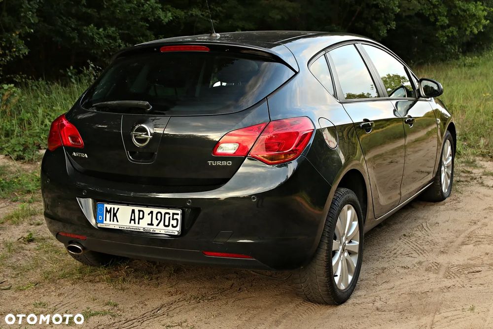 Opel Astra 1.4 Turbo - 29