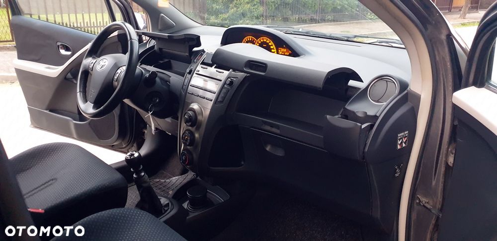 Toyota Yaris 1.33 VVT-i Sol - 15