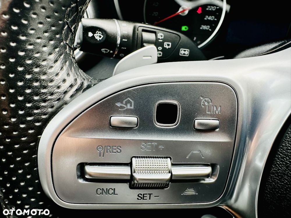 Mercedes-Benz Klasa C 300 d 9G-TRONIC AMG Line - 38