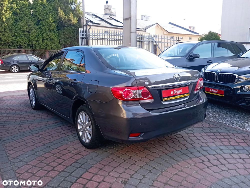 Toyota Corolla 1.6 Premium - 6