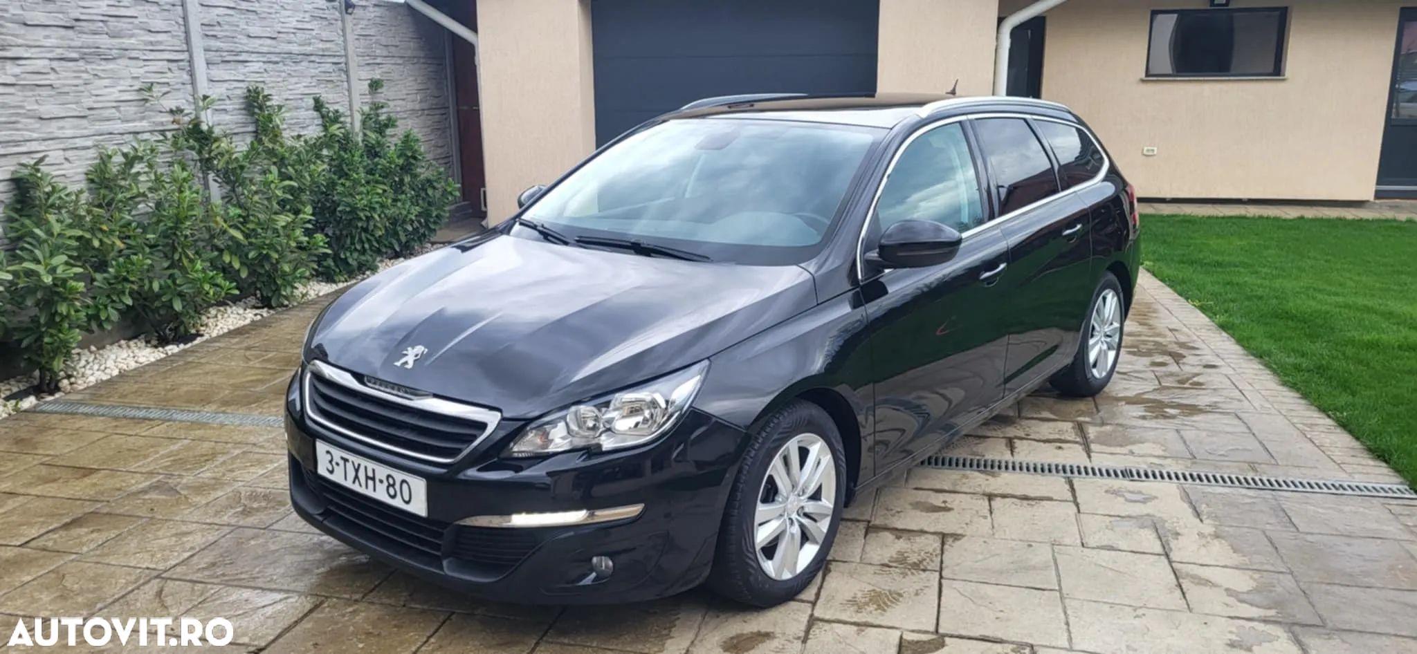 Peugeot 308 - 1