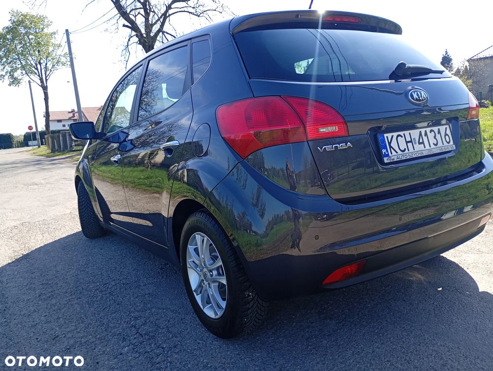Kia Venga 1.6 CVVT Titanium Collection - 3