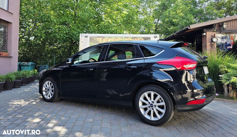Ford Focus 2.0 TDCI Powershift Titanium - 13