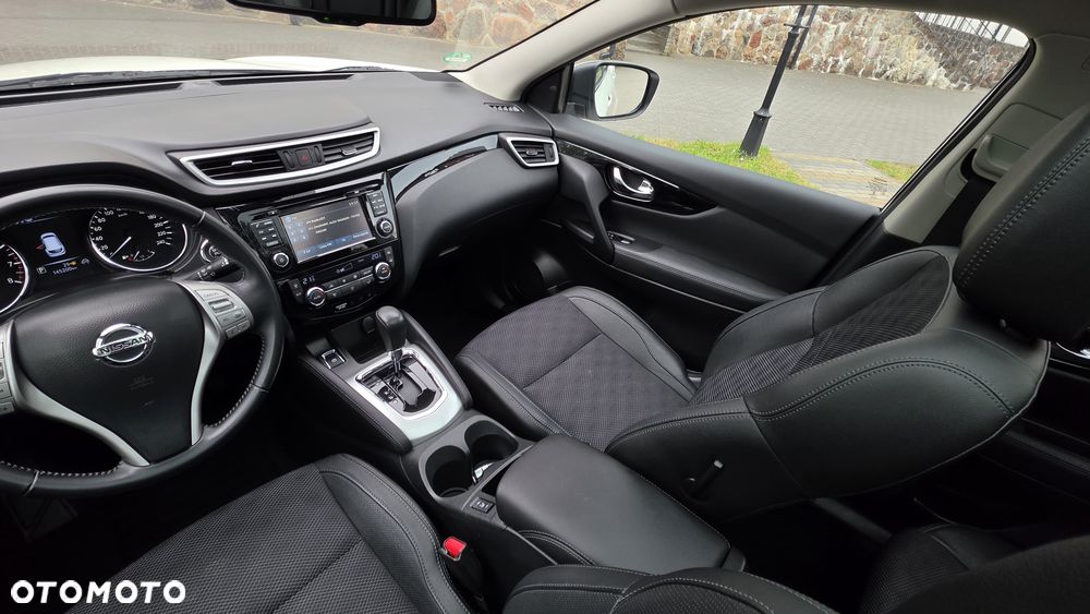 Nissan Qashqai 1.2 DIG-T Xtronic TEKNA+ - 24