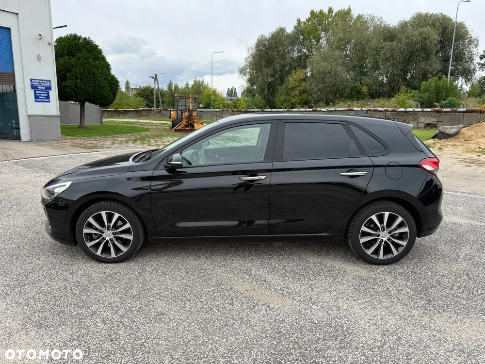 Hyundai i30 1.4 Passion Plus - 12