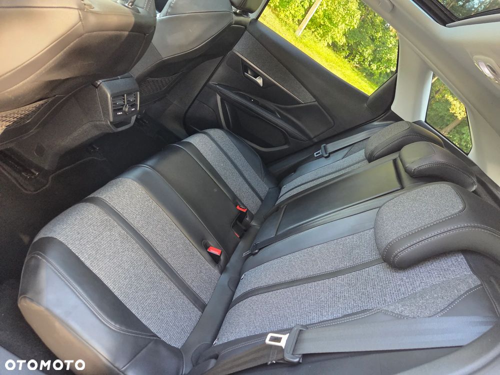 Peugeot 3008 PureTech 130 Stop & Start GPF Allure - 15