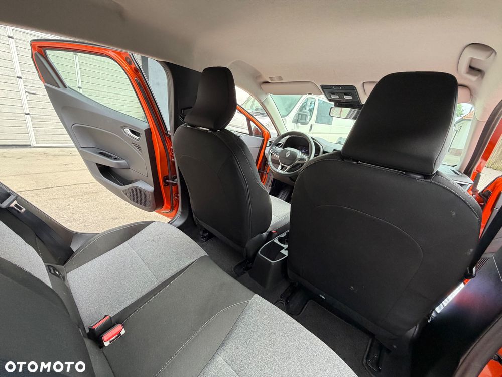 Renault Clio - 11
