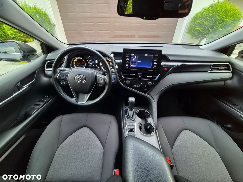 Toyota Camry - 36