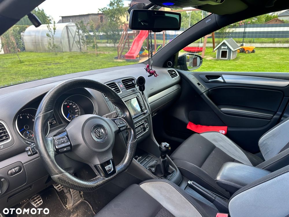Volkswagen Golf - 16