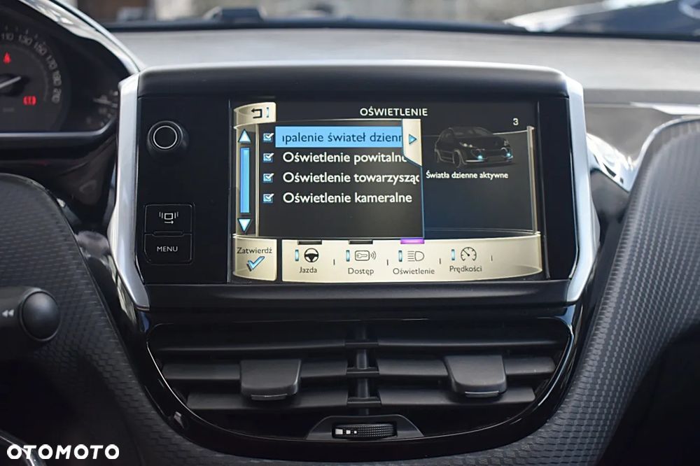 Peugeot 2008 1.6 e-HDi Allure S&S - 29