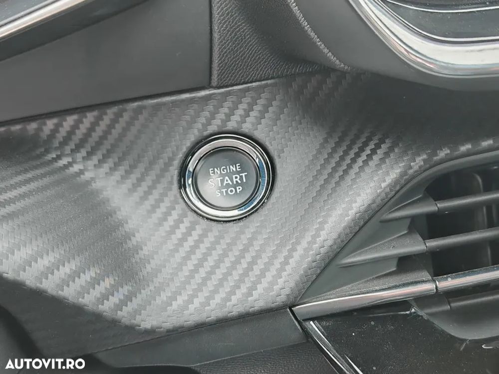 Peugeot 2008 1.2 L PureTech STT EAT8 Allure - 27
