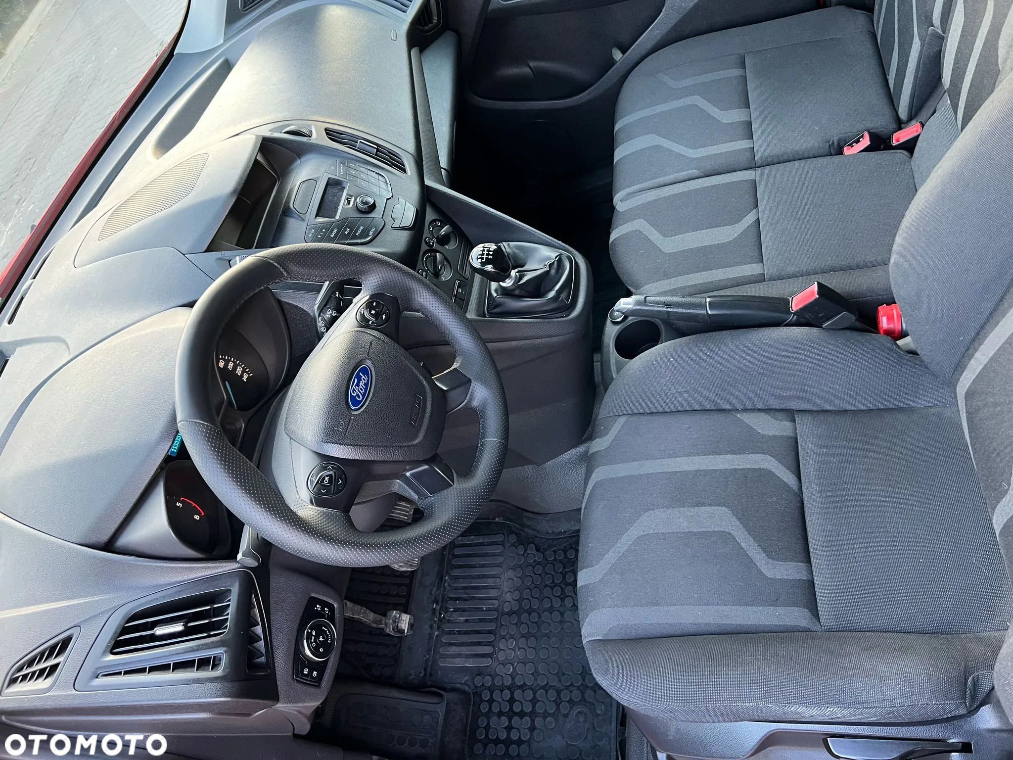 Ford Transit Connect - 13