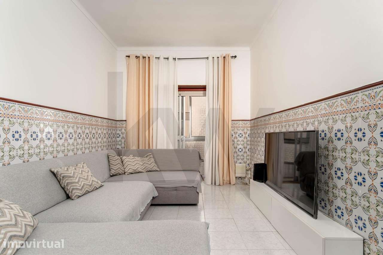 Apartamento T2 na Quinta da Lomba | Excelente Localização no Barreiro - Grande imagem: 2/25