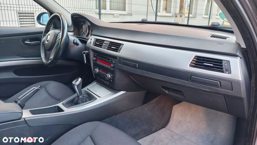 BMW Seria 3 - 28