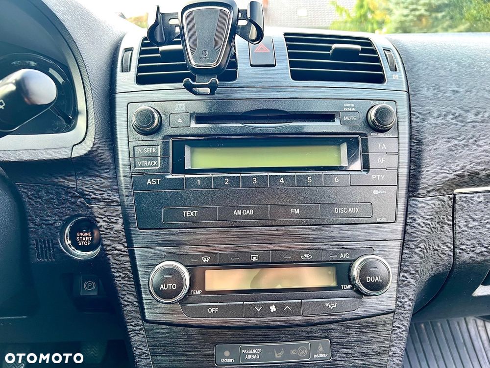 Toyota Avensis 2.2 D-4D Premium - 18